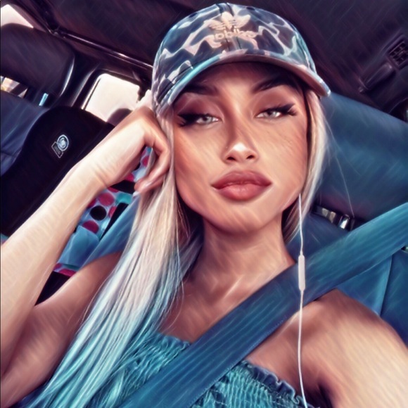 Meet your Posher, Myla - Picture 3 of 3